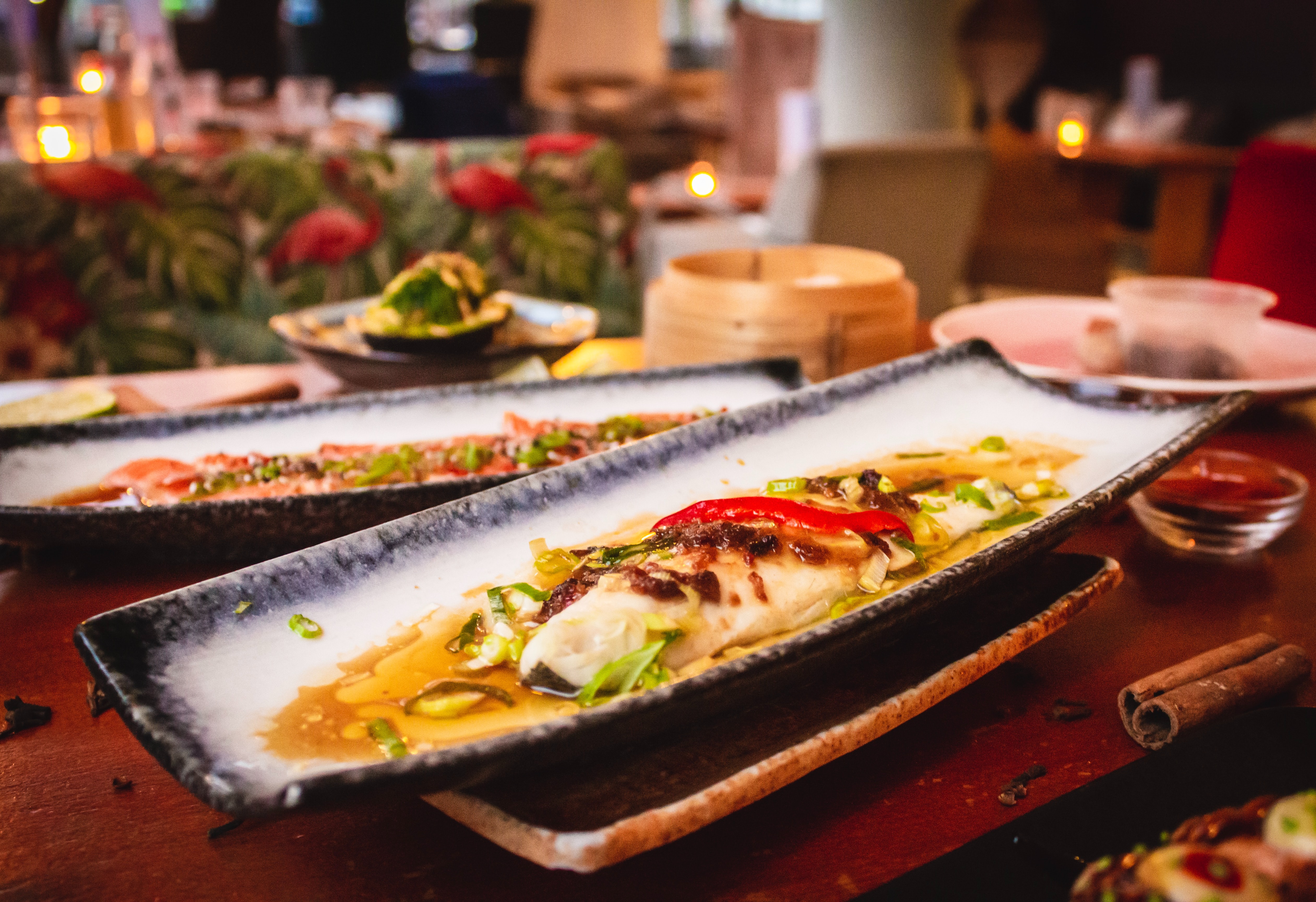 La présentation d'un plat réalisé par le restaurant Le délice des sens